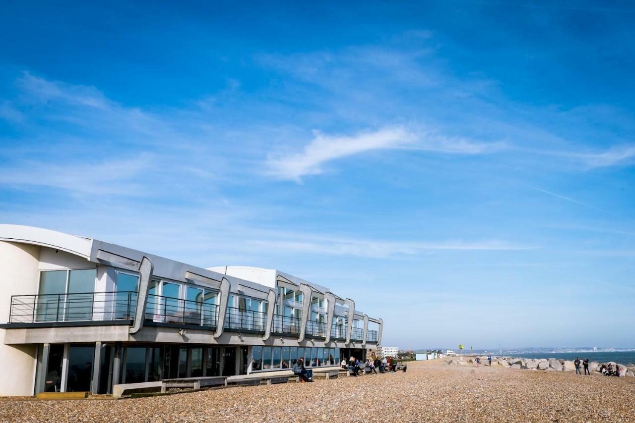 Amazing Beach Apartment Lancing Exterior photo
